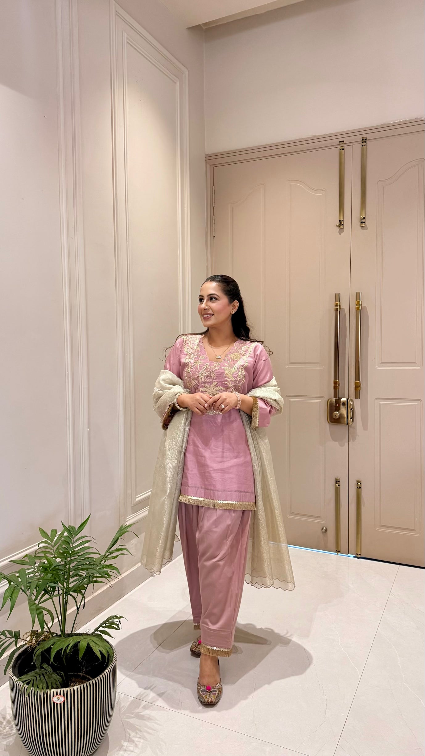 Gulnaar Dori Embroidered Set