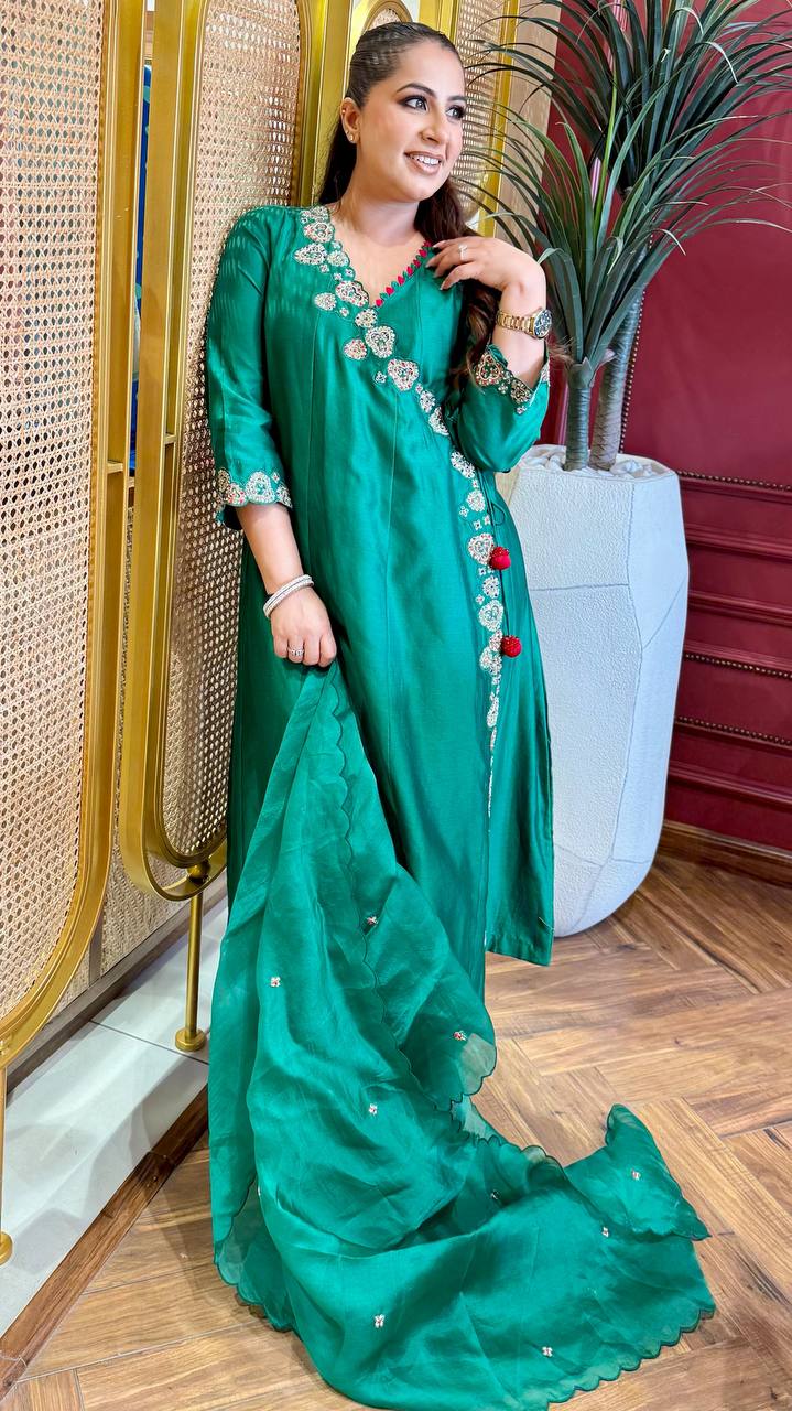 Mehreen Angrakha Kurta Set